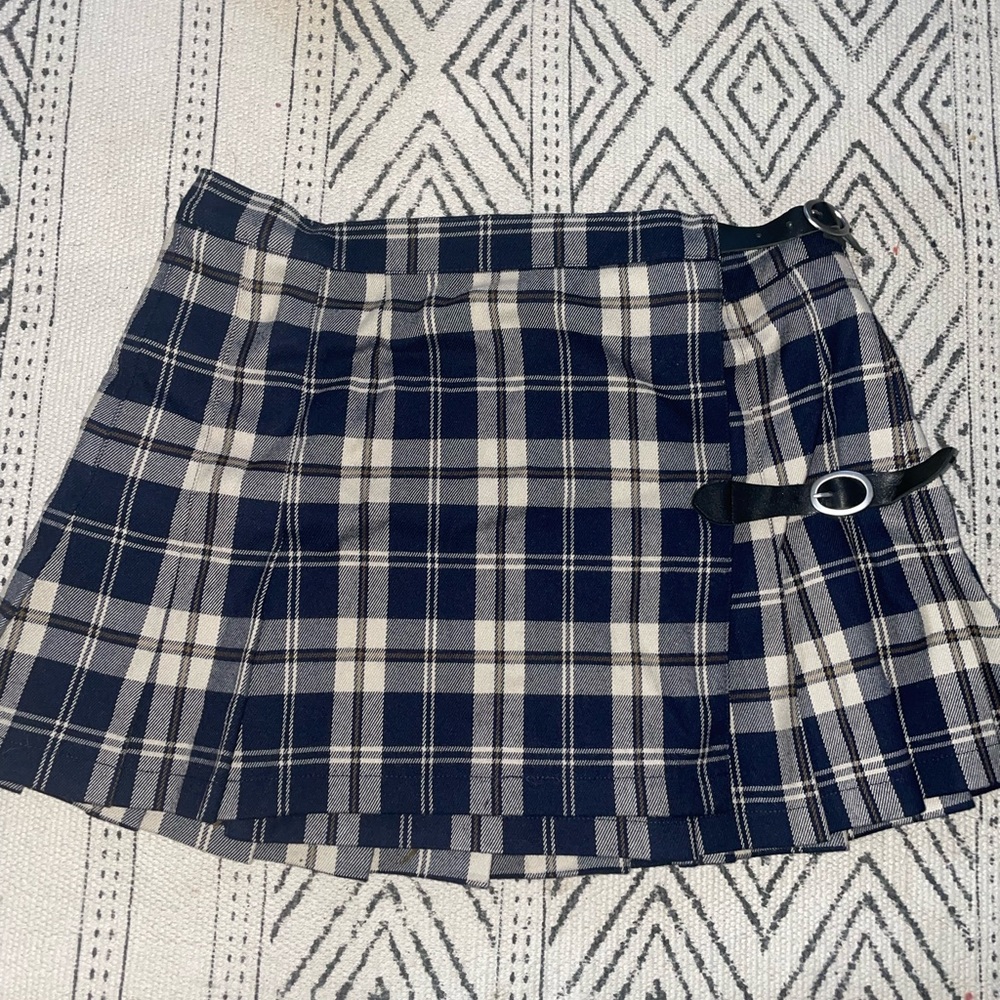 Brandy Melville miniskirt
